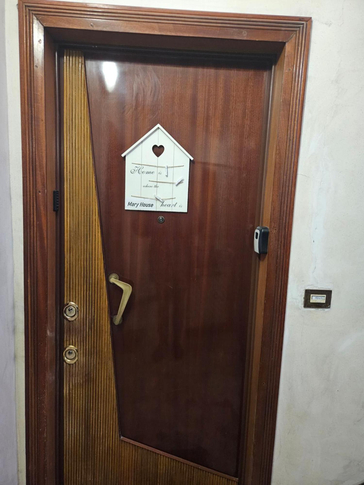 Mary House Apartment Рим Екстериор снимка